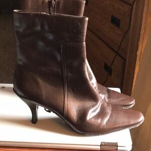 Ellen Tracy Brown Ankle Booties with Kitten Heel